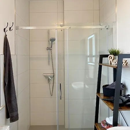 Elbnahe Mit 2 Schlafzimmern *